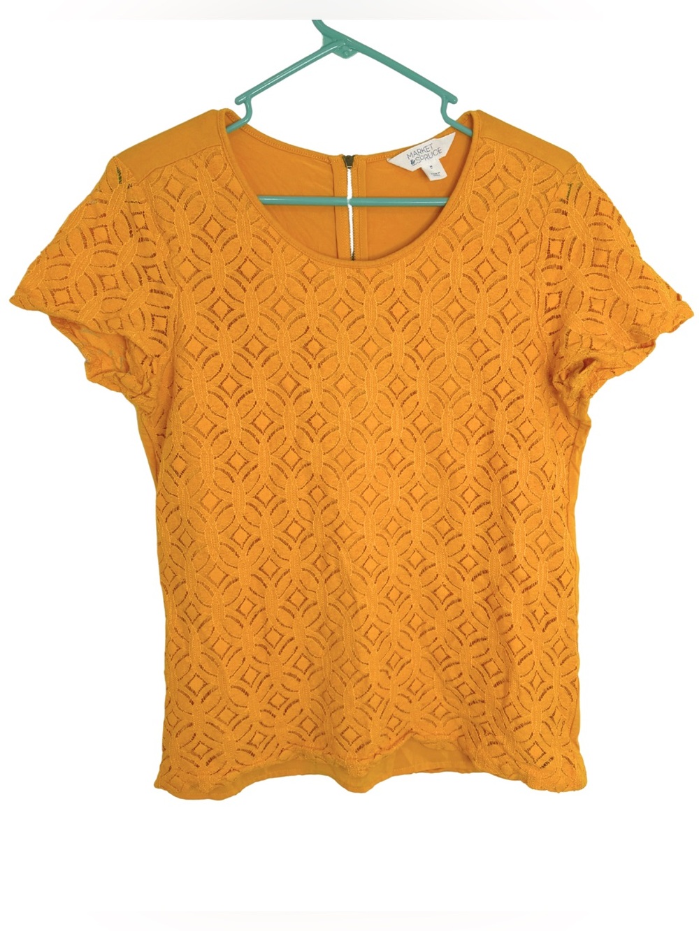 3/$20 Market & Spruce Dark Yellow Lace Front Short Sleeve Tee Size Medium